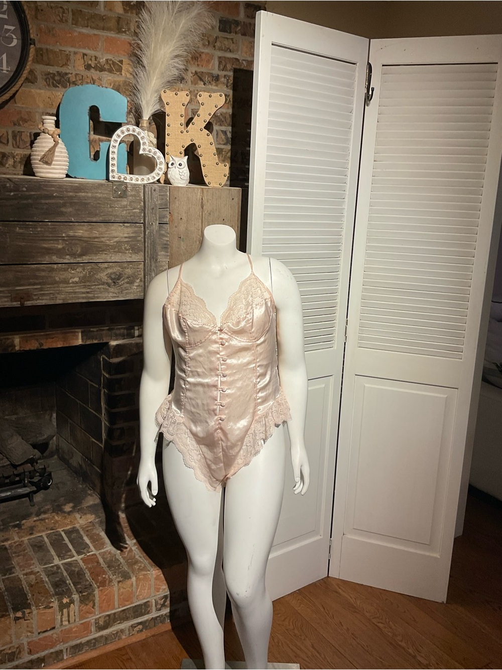 Vintage Val mode Blush Pink Satin Lace Chemise nighty size large